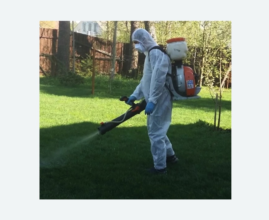 Обработка территории от клещей в Среднеколымске